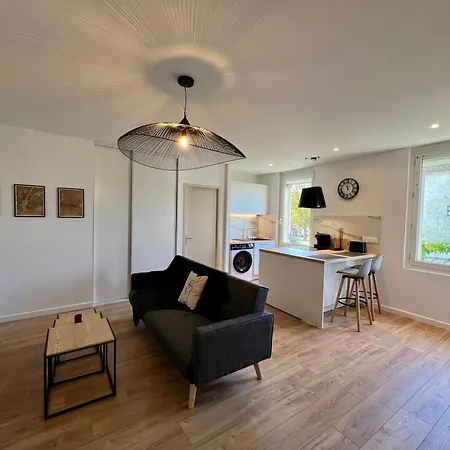 T2 Hyper Centre De Denis De Pile * Saint-Denis-de-Pile