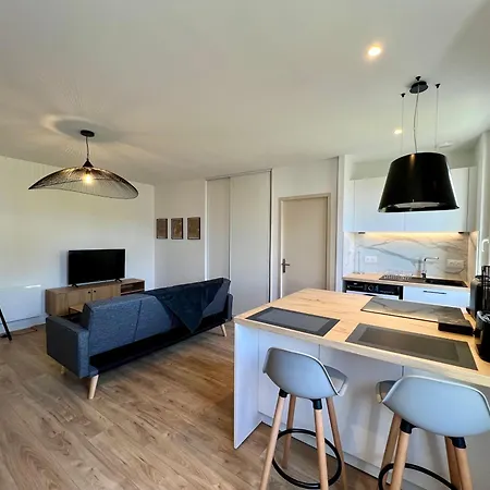 Апартаменты T2 Hyper Centre De Denis De Pile *