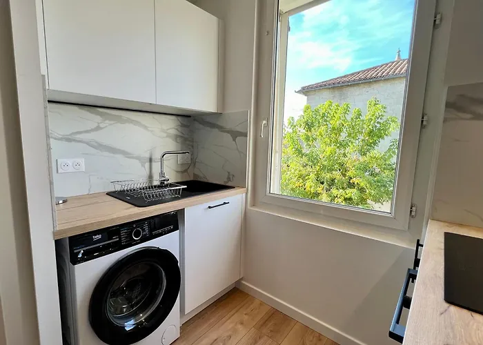 T2 Hyper Centre De Denis De Pile Saint-Denis-de-Pile