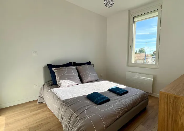 T2 Hyper Centre De Denis De Pile Appartement Saint-Denis-de-Pile